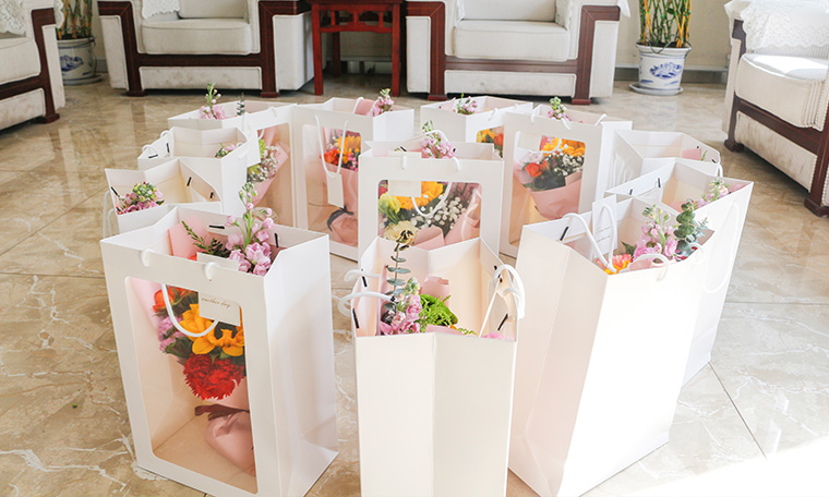 愛(ài)在三八節(jié)，情暖半邊天 濟(jì)南賽成為女員工送上節(jié)日祝福